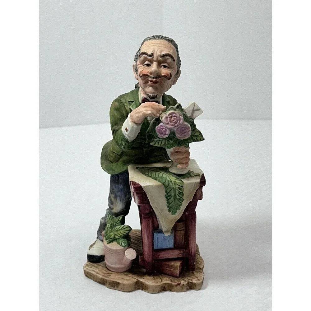Rare Vintage Lefton The Florist Man Figurine Holding Flowers‎ 1950's Made Japan